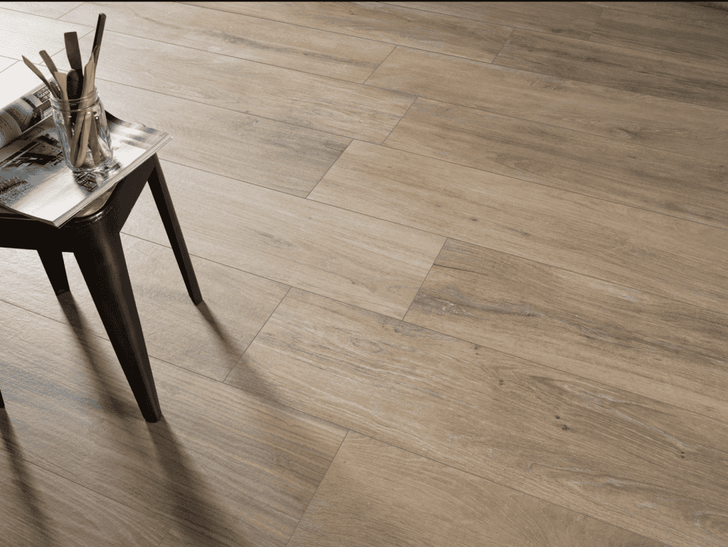 Detalle acabado pavimento rectificado imitación madera